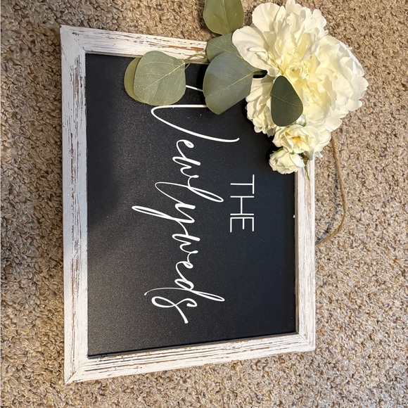 White Framed 'The Newlyweds' Sign with Cream Flowers - Picture 1 of 1